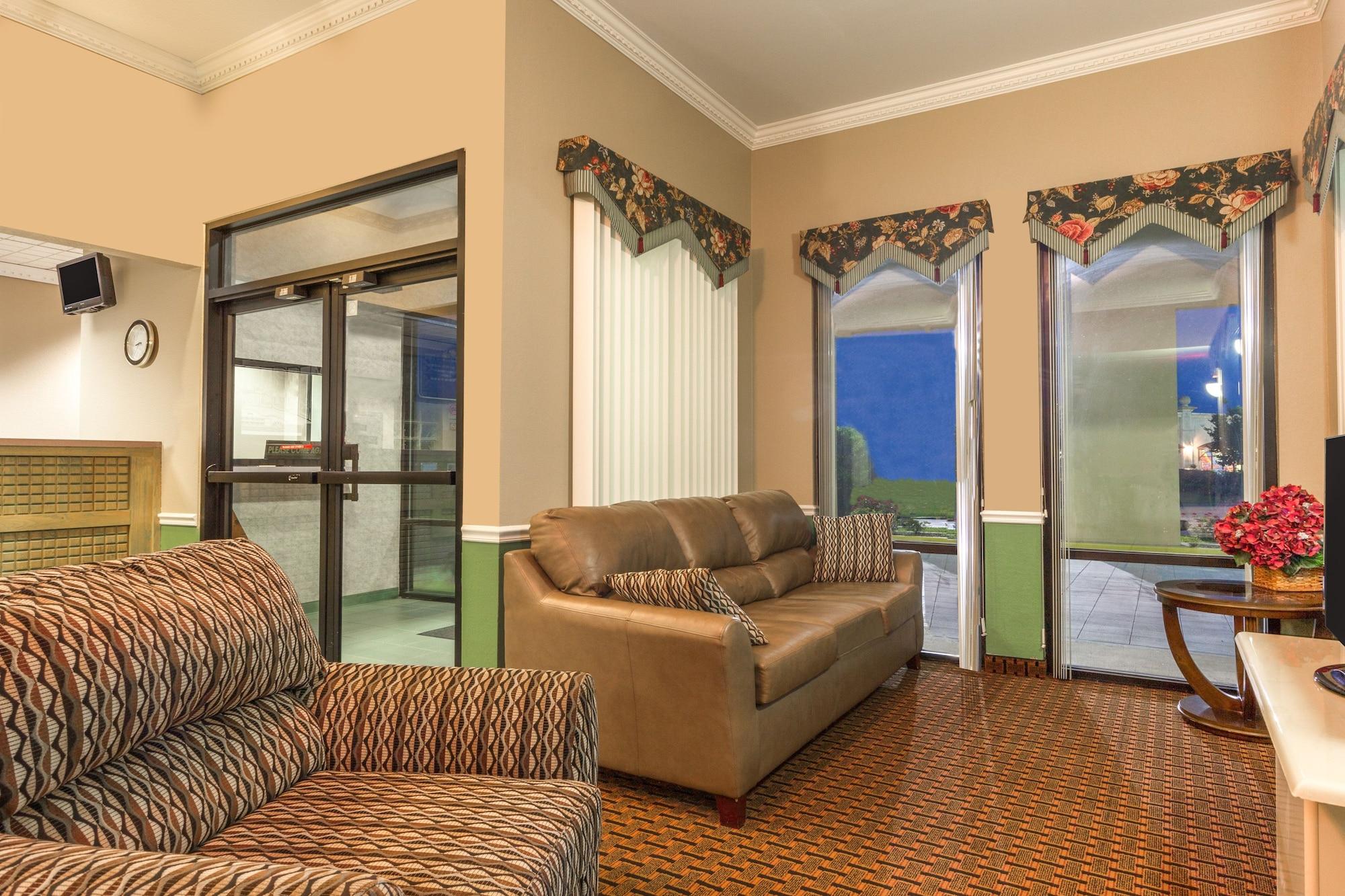 Hotel Super 8 By Wyndham Madison/Ridgeland Area Exterior foto